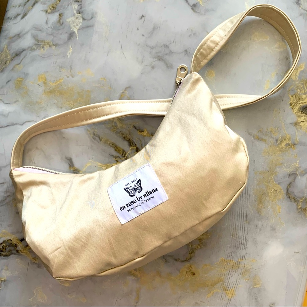 Gold shoulder bag